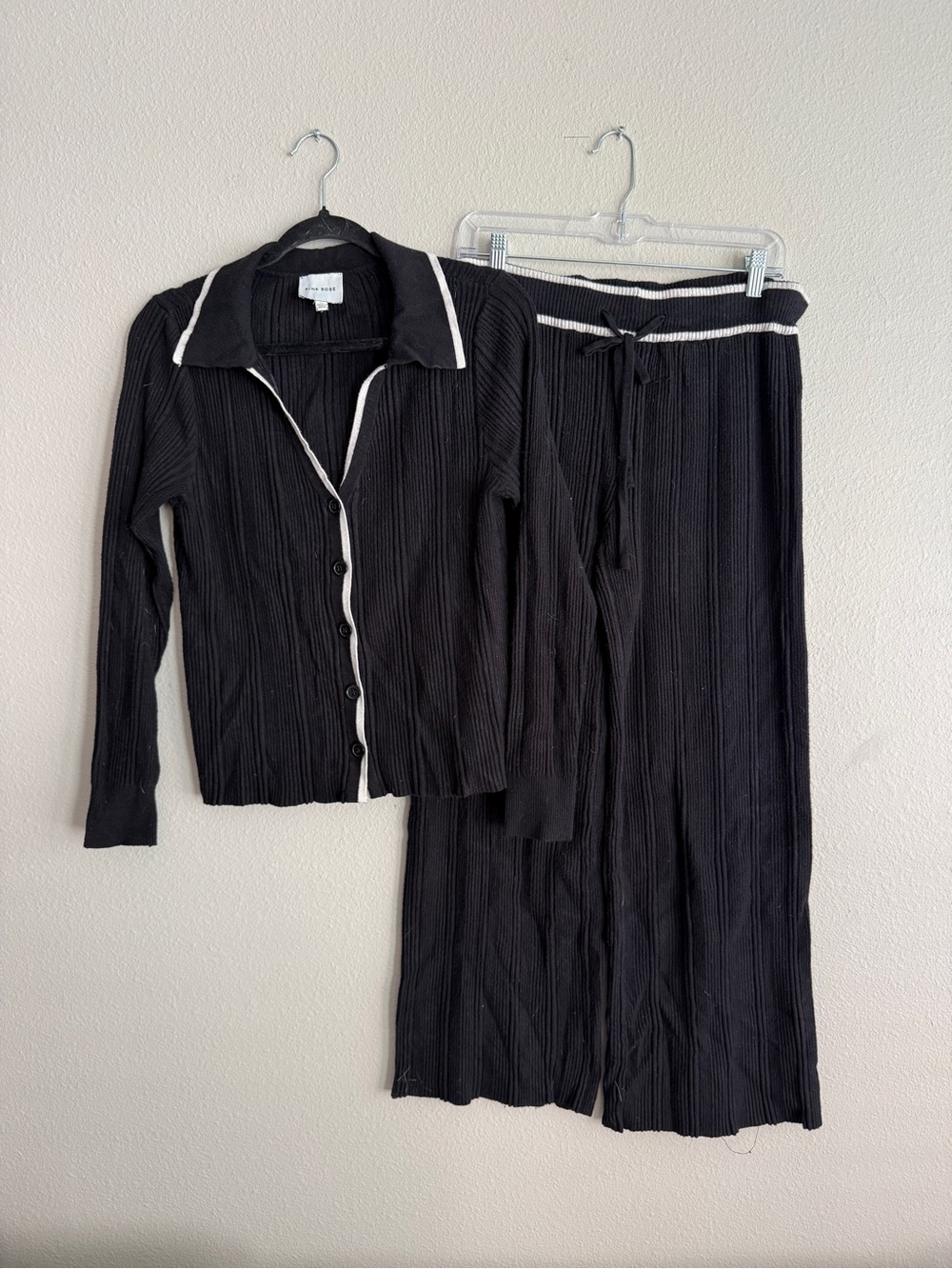 Pink Rose Ribbed Knit Two Piece Lounge Set Black White V Neck Wide Leg Sz L